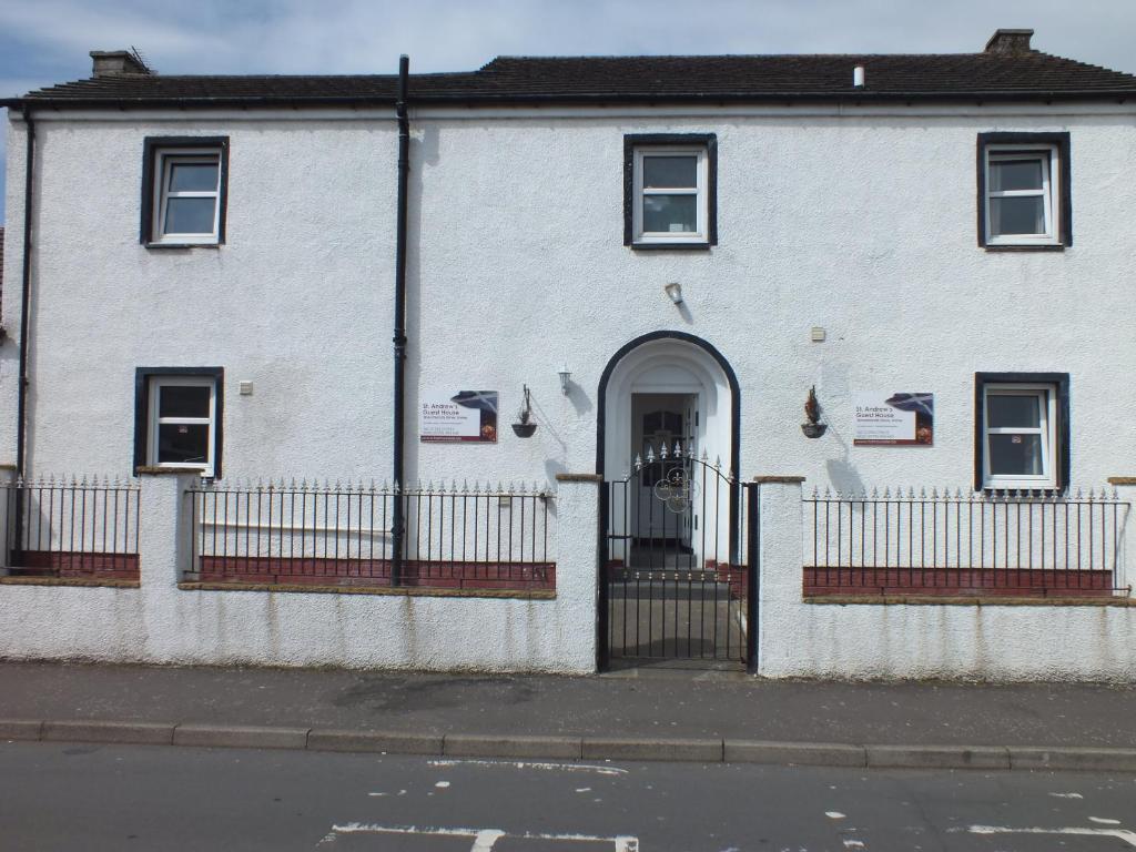 St Andrews Guest House Ървин Екстериор снимка