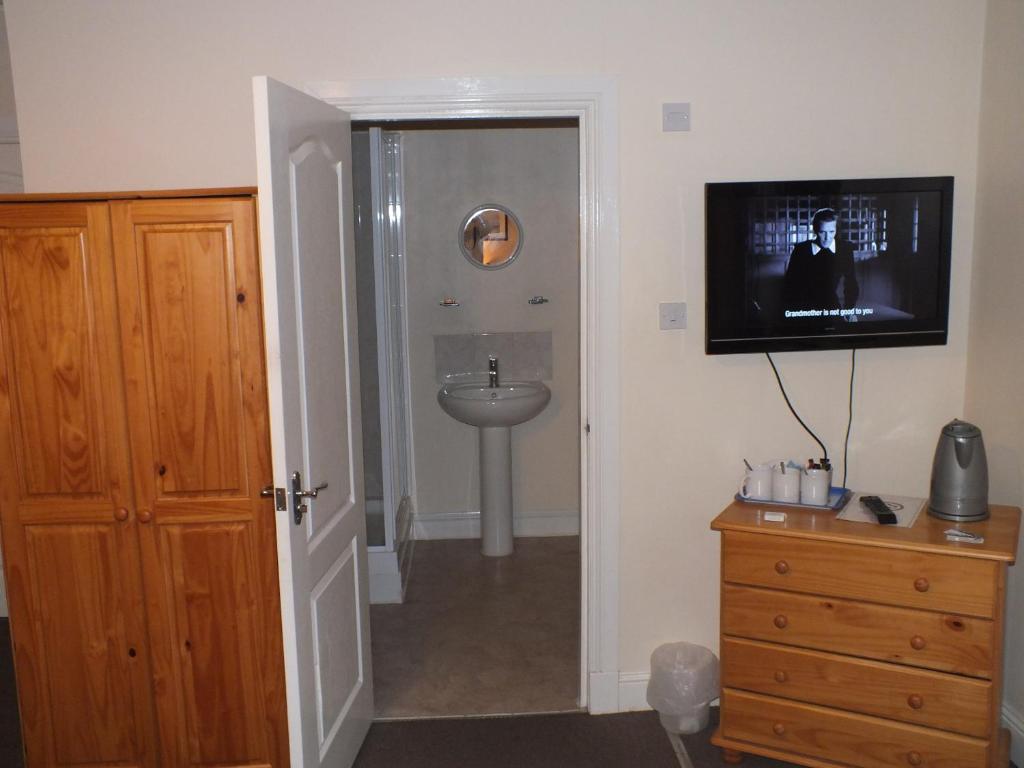 St Andrews Guest House Ървин Стая снимка